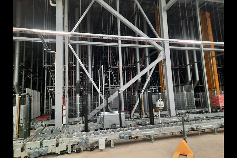 Inside Lidl’s vast new Luton distribution centre | Analysis & Features ...